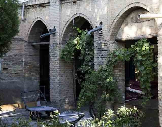 سرای بهجت بازار زنجان
