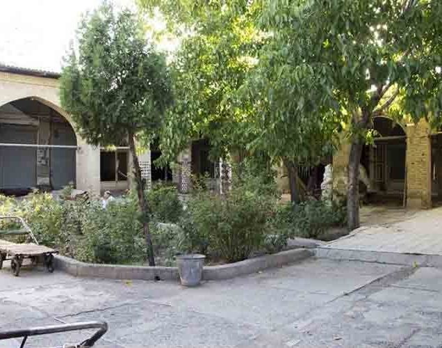 سرای بهجت بازار زنجان