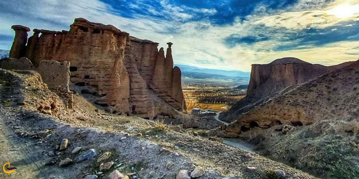 تصویری از افسانه‌های ماهنشان