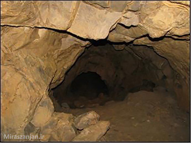 دستکند تاریخی دژمنده (دژمنده خویین) ایجرود