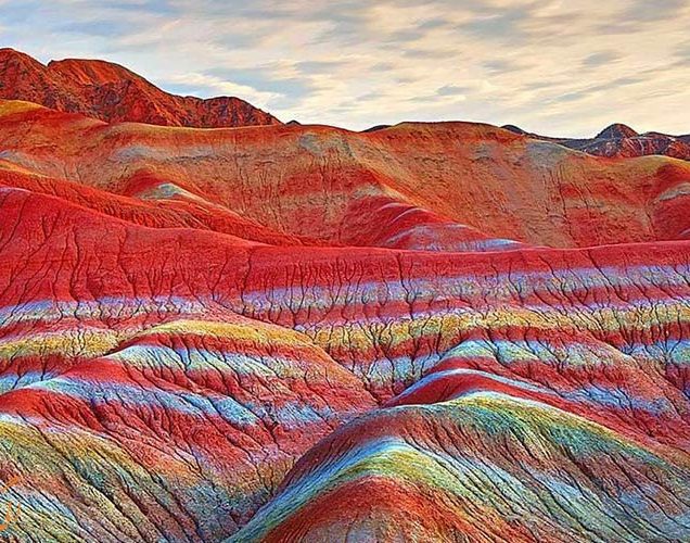 کوه های رنگی آلا داغ لار ماهنشان - تپه های رسی آلا داغ لار زنجان