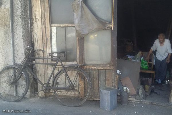 حاج حسن نعلچگر و دوچرخه معروف زنجانی