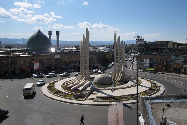 میدان انقلاب زنجان (باش چارراه)