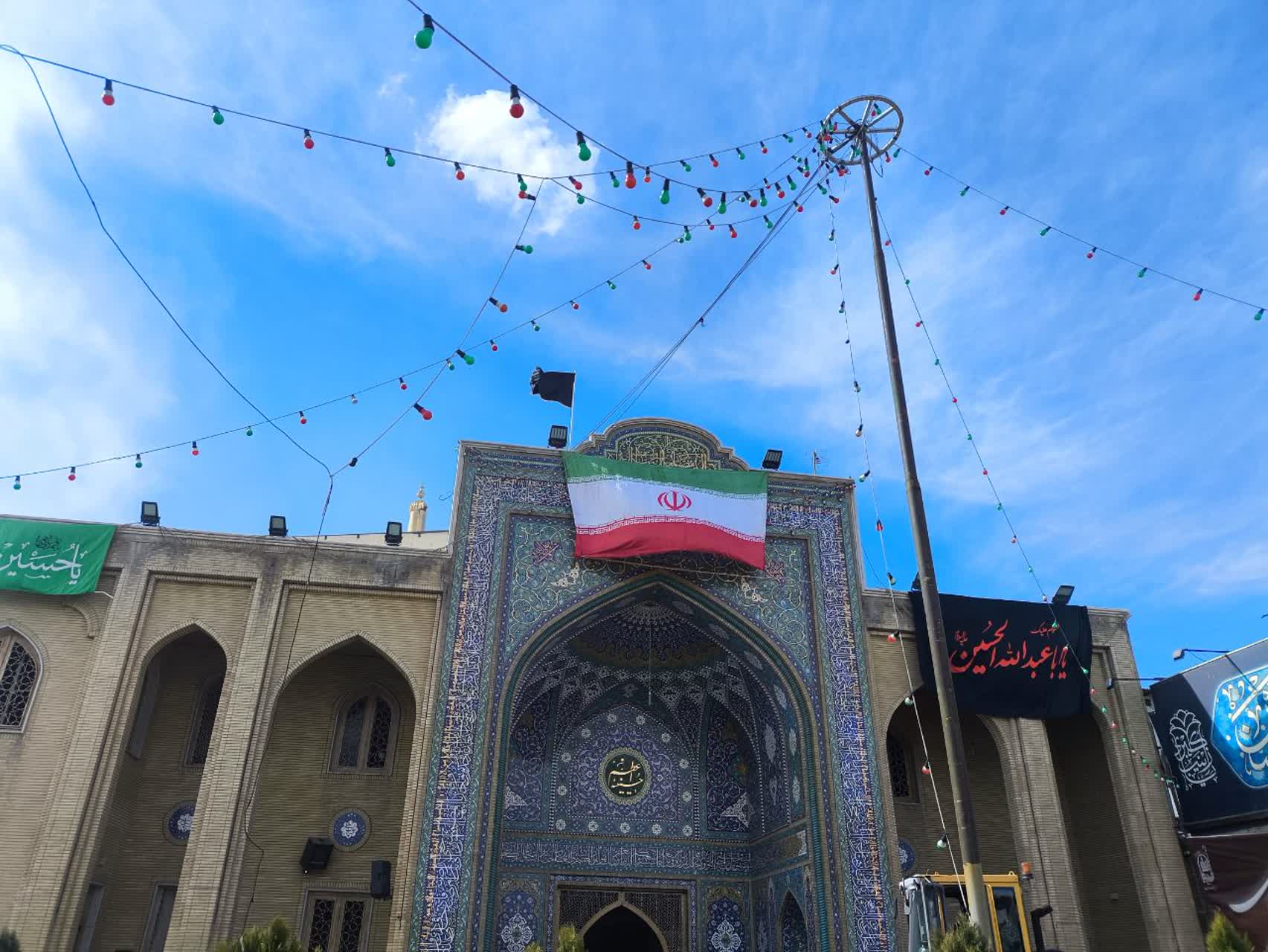 بمباران حسینیه اعظم زنجان توسط آمریکا و اسرائیل کودک کش! + تصاویر 7 بمباران حسینه اعظم زنجان توسط آمریکا و اسرائیل کودک کش