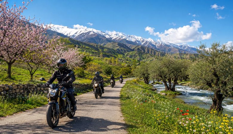 جیغ بنفش؛ هیجان موتورسواری در جادههای طارم 1 موتور سواری طارم زنجان